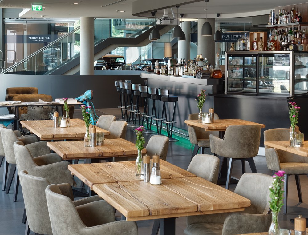 Restaurant PICK-UP im V8 Hotel mit Bar
